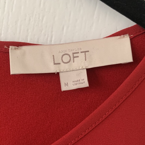 NWOT LOFT Red Mixed Texture Sleeveless Top Size Medium - Picture 3 of 12